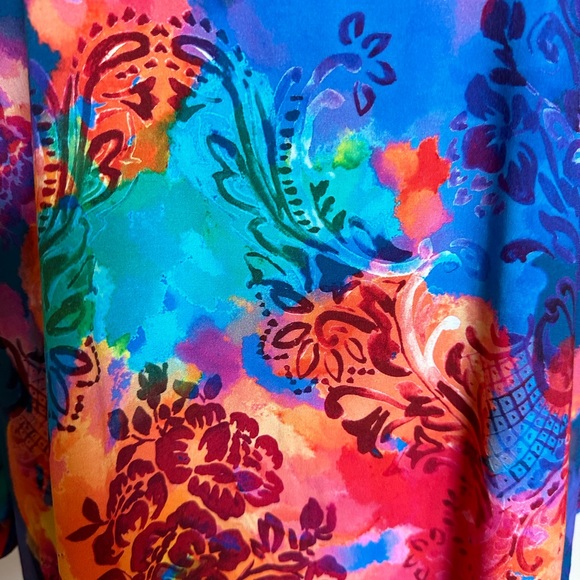 Soft Surroundings Top With Vibrant Colors. Size medium - Picture 3 of 8